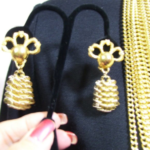 Authentic, RARE Hobe, Multi Strand Necklace, Earring Set, Gold, Floral… - Picture 3 of 3